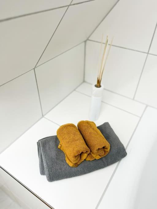 Modernes Apartment Mit Balkon Free Parking Netflix Celle Dış mekan fotoğraf